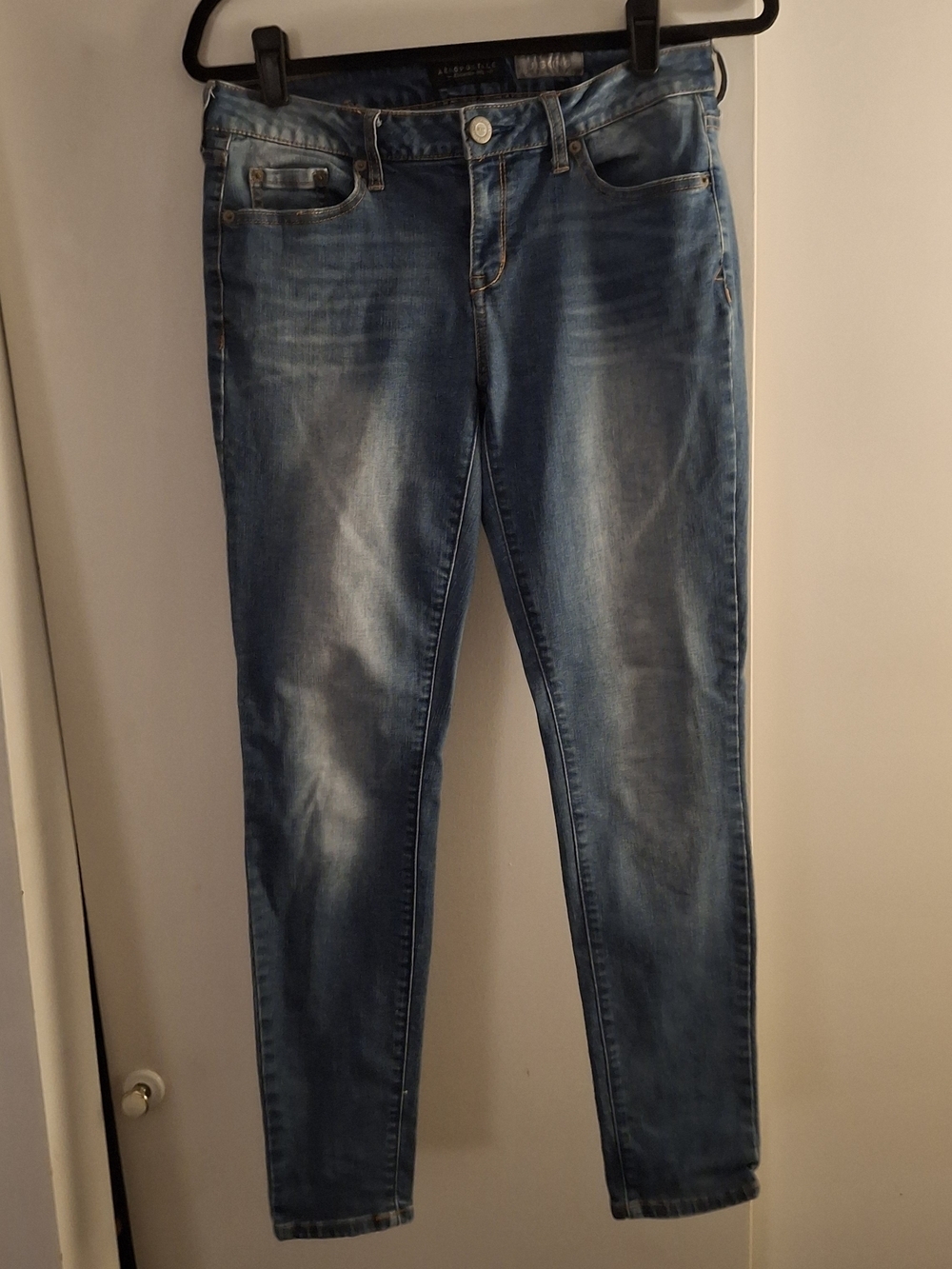 Aeropostale Medium Blue Women's Distressed Jeggings